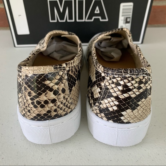 MIA slip on snake animal print flats loafers - Picture 6 of 9